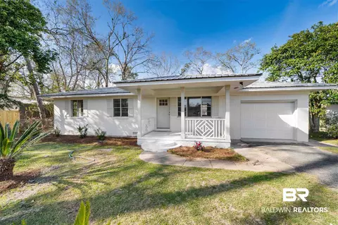 613 E Myrtle Ave, Foley, AL 36535 photo 1