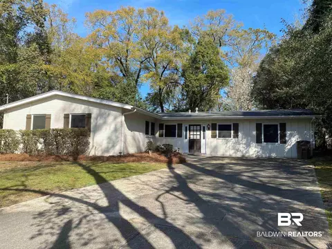 366 N Wacker Ln, Mobile, AL 36608 photo 2