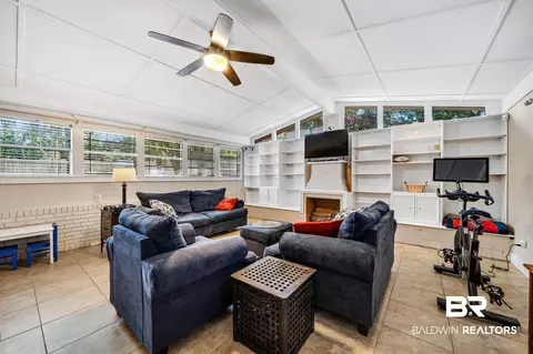 366 N Wacker Ln, Mobile, AL 36608 photo 4