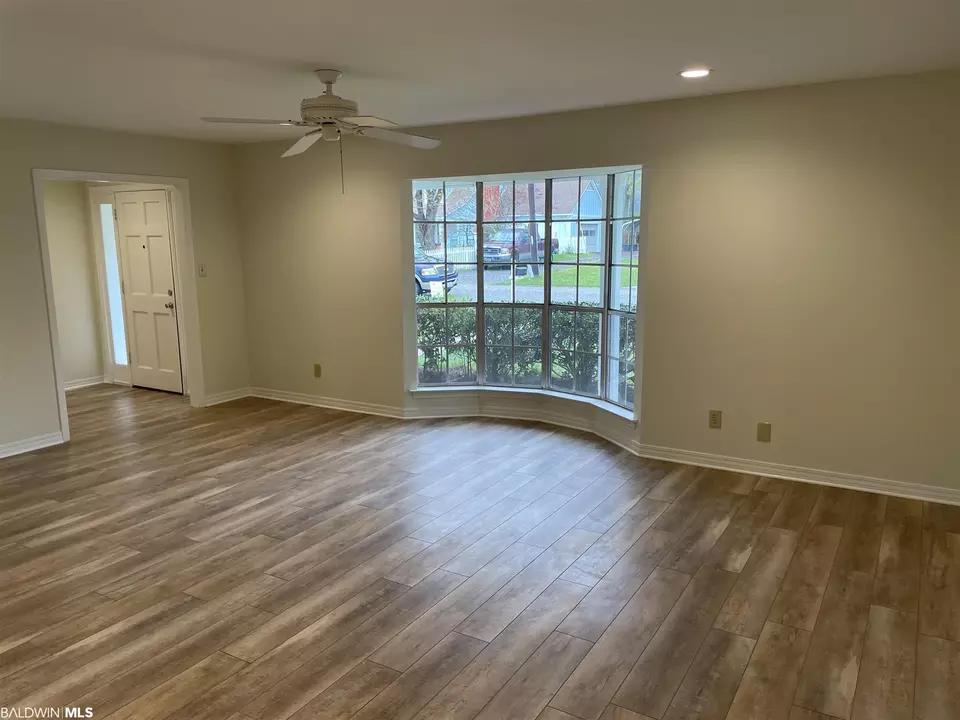  954 Diehl Ave, Fairhope, AL 36532 photo 2