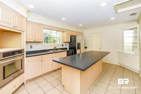 8 S Hathaway Rd, Mobile, AL 36608 photo 9
