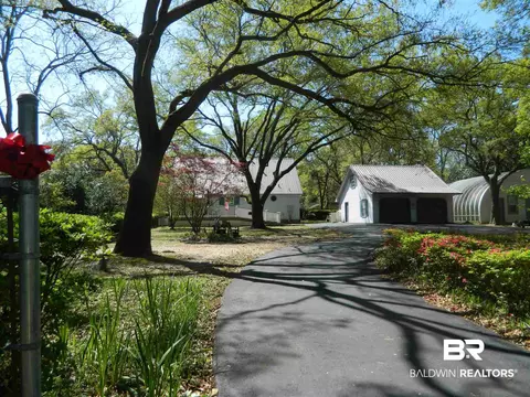 6030 Cooper Dr, Mobile, AL 36693 photo 1