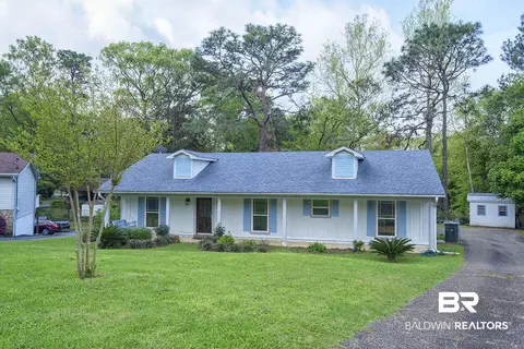 586 Stuart St, Daphne, AL 36526 photo 2