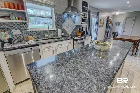 586 Stuart St, Daphne, AL 36526 photo 14