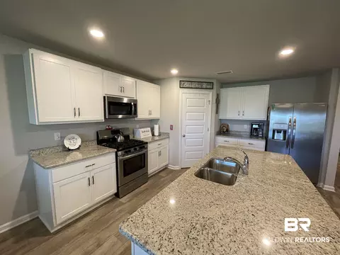 8305 Harmon St, Daphne, AL 36526 photo 8