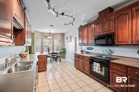 10186 Summerlake Dr, Mobile, AL 36608 photo 11