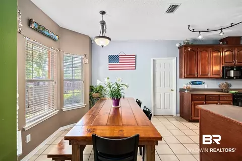 10186 Summerlake Dr, Mobile, AL 36608 photo 7
