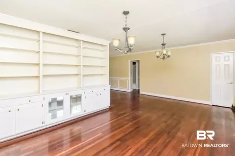 62 Sherwood Dr, Mobile, AL 36606 photo 6