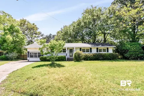 62 Sherwood Dr, Mobile, AL 36606 photo 2