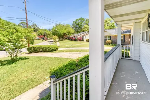 62 Sherwood Dr, Mobile, AL 36606 photo 3