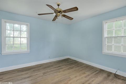 859 E Victory Dr, Mobile, AL 36606 photo 8