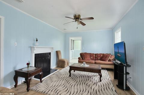 859 E Victory Dr, Mobile, AL 36606 photo 3