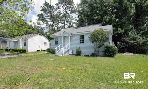 859 E Victory Dr, Mobile, AL 36606 photo 2