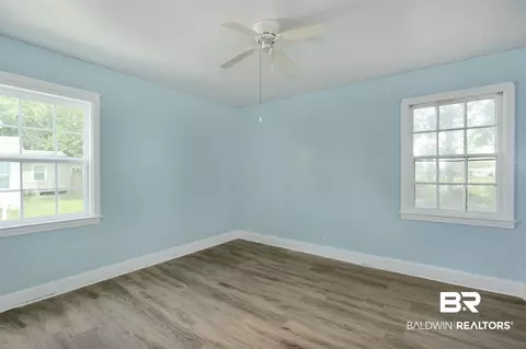 859 E Victory Dr, Mobile, AL 36606 photo 7