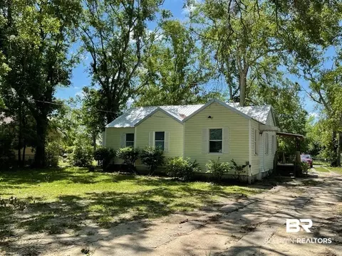 505 E Myrtle Ave, Foley, AL 36535 photo 1