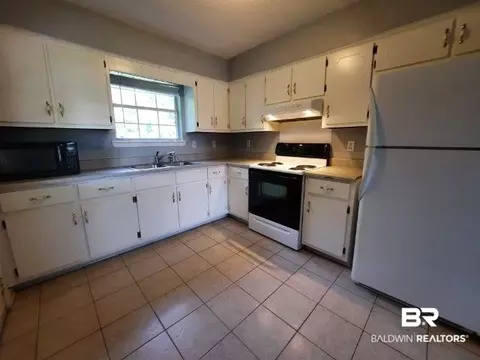 1808 E Candlestick Ct, Foley, AL 36535 photo 2