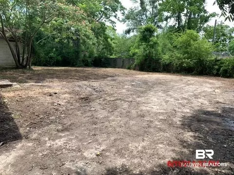 142 S Williams Ave, Mobile, AL 36610 photo 5