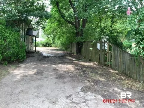 142 S Williams Ave, Mobile, AL 36610 photo 3