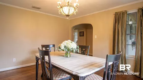 4577 Hillview Dr, Mobile, AL 36609 photo 6