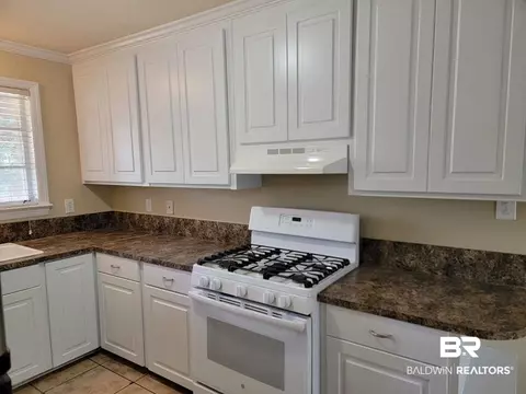 4577 Hillview Dr, Mobile, AL 36609 photo 8