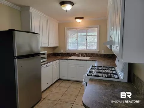 4577 Hillview Dr, Mobile, AL 36609 photo 7