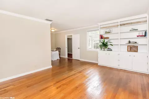 313 E Border Dr, Mobile, AL 36608 photo 8