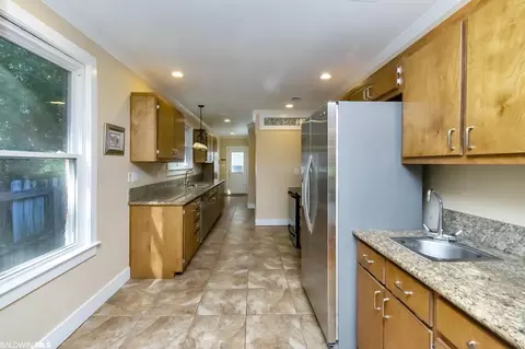2608 Spring Hill Ave, Mobile, AL 36607 photo 13