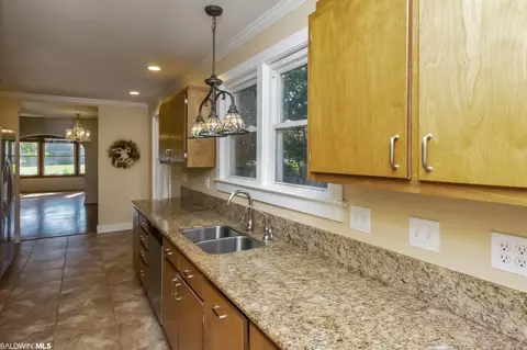 2608 Spring Hill Ave, Mobile, AL 36607 photo 18