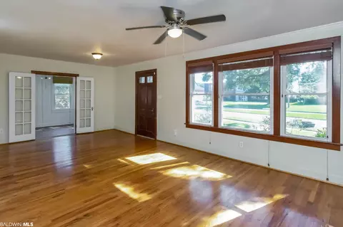 2608 Spring Hill Ave, Mobile, AL 36607 photo 6