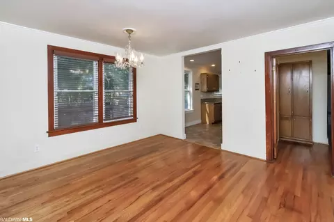 2608 Spring Hill Ave, Mobile, AL 36607 photo 12