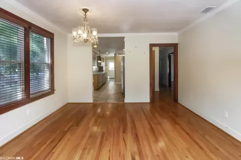 2608 Spring Hill Ave, Mobile, AL 36607 photo 11