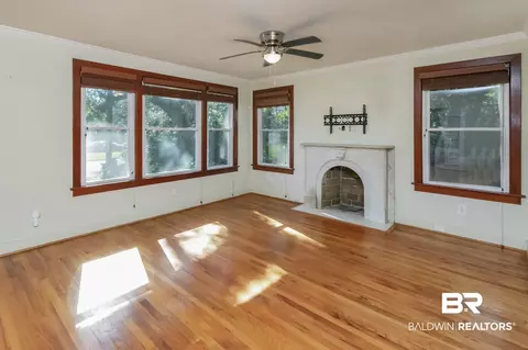 2608 Spring Hill Ave, Mobile, AL 36607 photo 4