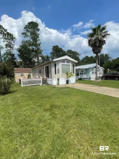 193 Defuniak Loop, Lillian, AL 36549 photo 3
