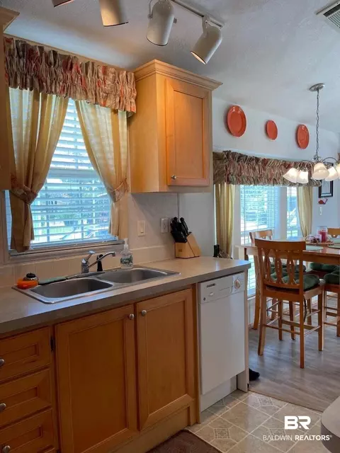 193 Defuniak Loop, Lillian, AL 36549 photo 9