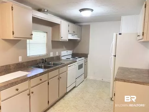 127 Roley Dr, Atmore, AL 36502 photo 8