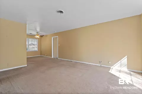 851 Graymont Dr, Mobile, AL 36608 photo 3