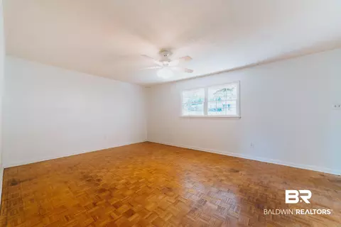 561 Markham Dr, Mobile, AL 36609 photo 5