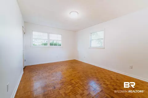561 Markham Dr, Mobile, AL 36609 photo 9