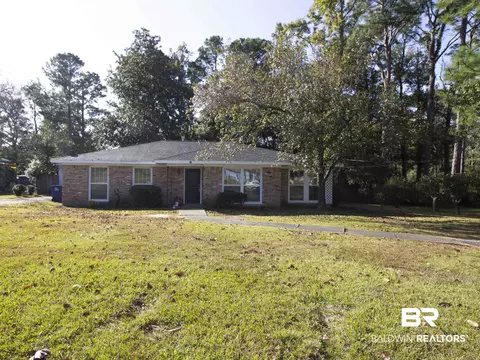 110 Windsor Dr, Daphne, AL 36526 photo 1