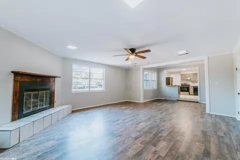 720 E Salvia St, Mobile, AL 36606 photo 8