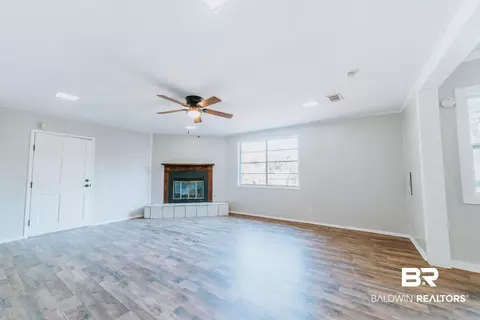 720 E Salvia St, Mobile, AL 36606 photo 9