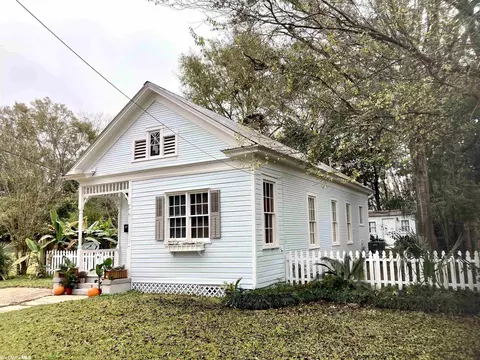 25 Lee St, Mobile, AL 36604 photo 1