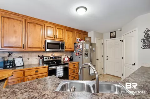 2885 E Rebecca Dr, Mobile, AL 36618 photo 9