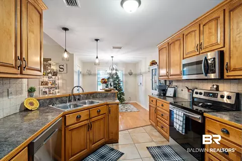 2885 E Rebecca Dr, Mobile, AL 36618 photo 10