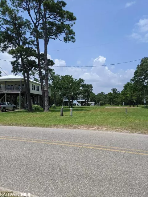 9060 Shell Belt Rd, Coden, AL 36523 photo 2