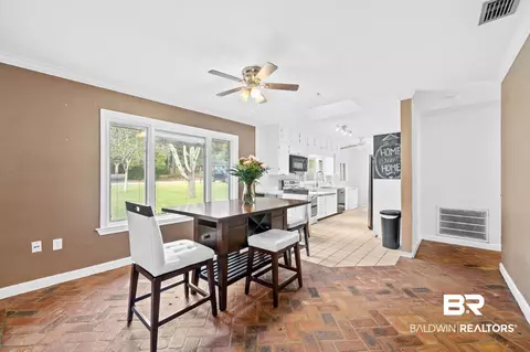 305 Wayne Pl, Mobile, AL 36609 photo 4