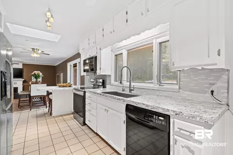 305 Wayne Pl, Mobile, AL 36609 photo 7