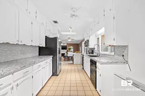 305 Wayne Pl, Mobile, AL 36609 photo 6