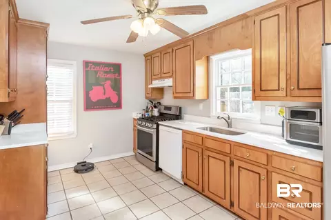 22 Benedict Pl, Mobile, AL 36606 photo 7