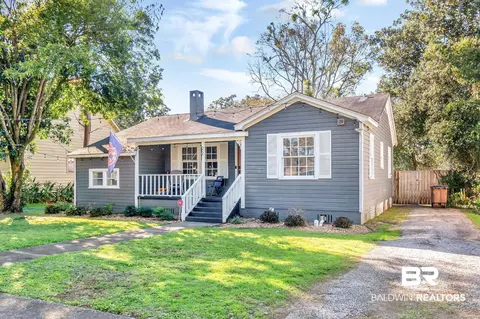22 Benedict Pl, Mobile, AL 36606 photo 1